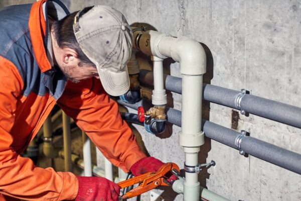 Commercial Plumber