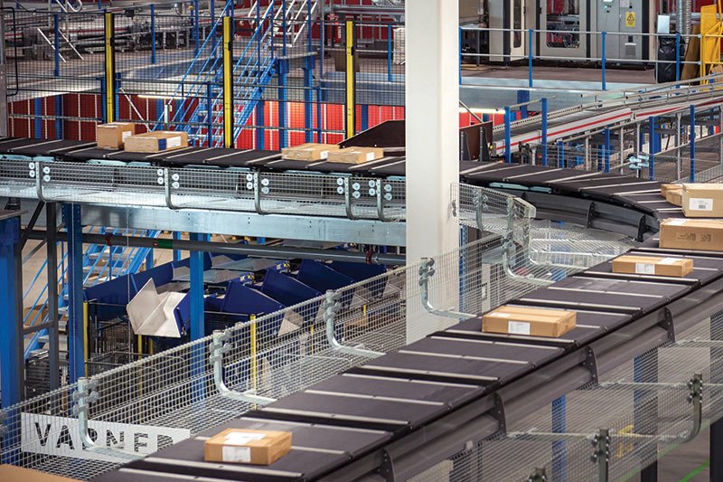 Ecommerce Clothing Distribution Center